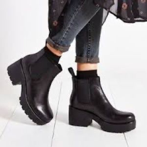 NEW in box Vagabond Dioon Leather Boots